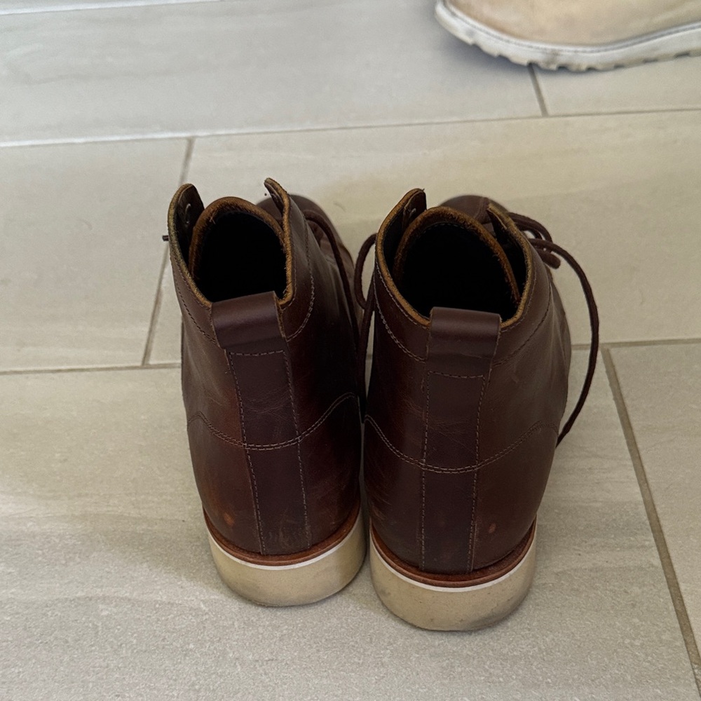Classic Brown Leather Chukka Boots - Picture 3 of 4